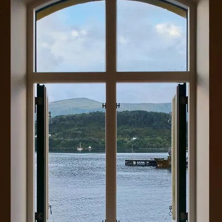 Large With Sea View And Parking Ålesund
